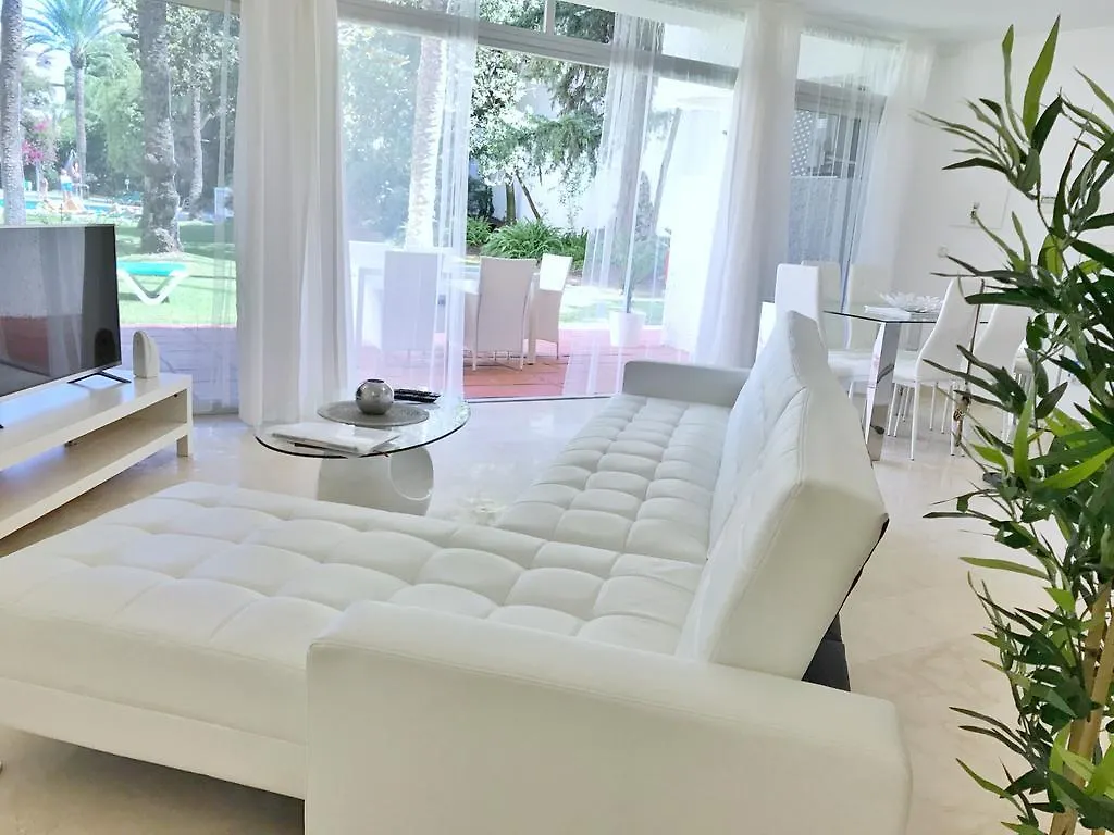 Vivaldi Boutique Suites Jardines Del Mar Marbella